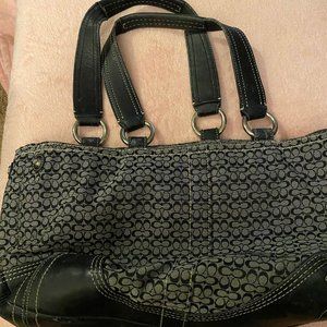 Coach purse handdeld